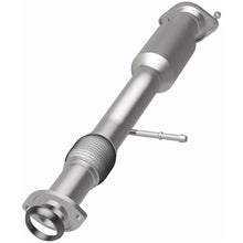 Load image into Gallery viewer, MagnaFlow Exhaust Products 280096 OEM Grade Direct-Fit Catalytic Converter for Select Toyota Highlander