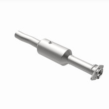 Load image into Gallery viewer, MagnaFlow Exhaust Products 280434 OEM Grade Direct-Fit Catalytic Converter for Select Ford F-350 Super Duty, Ford F-450 Super Duty, Ford F-550 Super Duty