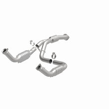 Load image into Gallery viewer, MagnaFlow Exhaust Products 51812 OEM Grade Direct-Fit Catalytic Converter for Select Chevrolet Silverado HD, Chevrolet Silverado HD, GMC Sierra HD, GMC Sierra HD