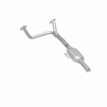 Load image into Gallery viewer, MagnaFlow Exhaust Products 93306 Standard Grade Direct-Fit Catalytic Converter for Select Ford Bronco, Ford F-150, Ford F-250, Ford F-350