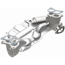 Load image into Gallery viewer, MagnaFlow Exhaust Products 5531587 California CARB Manifold Catalytic Converter for Select Subaru Forester, Subaru Impreza, Subaru Legacy, Subaru Outback, Subaru XV Crosstrek