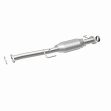 Load image into Gallery viewer, MagnaFlow Exhaust Products 22626 HM Grade Direct-Fit Catalytic Converter for Select Chevrolet Tracker, Geo Tracker, Suzuki Sidekick, Suzuki X-90