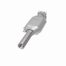 Load image into Gallery viewer, MagnaFlow Exhaust Products 3391229 California CARB Direct-Fit Catalytic Converter for Select Jeep Cherokee, Jeep Comanche, Jeep Wagoneer, Jeep Wrangler