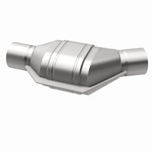 Load image into Gallery viewer, MagnaFlow Exhaust Products 447174 California CARB Universal Catalytic Converter for Select Dodge Dakota, Dodge Ram 1500, Dodge Ram 2500, Dodge Ram 3500, Ford Ranger, Jeep Cherokee, Mazda B3000, Mazda B4000