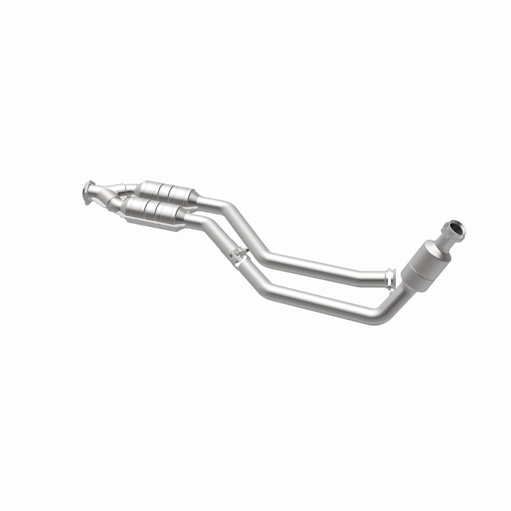 MagnaFlow Exhaust Products 444059 California CARB Direct-Fit Catalytic Converter for Select Mercedes-Benz CLK320