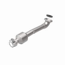 Load image into Gallery viewer, MagnaFlow Exhaust Products 52019 OEM Grade Direct-Fit Catalytic Converter for Select Honda CR-V