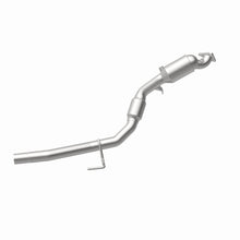 Load image into Gallery viewer, MagnaFlow Exhaust Products 5551411 California CARB Direct-Fit Catalytic Converter for Select Volkswagen Touareg