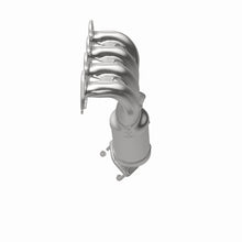 Load image into Gallery viewer, MagnaFlow Exhaust Products 5531062 California CARB Manifold Catalytic Converter for Select Chevrolet Aveo, Chevrolet Aveo5, Pontiac G3