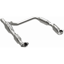 Load image into Gallery viewer, MagnaFlow Exhaust Products 458041 California CARB Direct-Fit Catalytic Converter for Select Ford E-250, Ford E-350 Super Duty