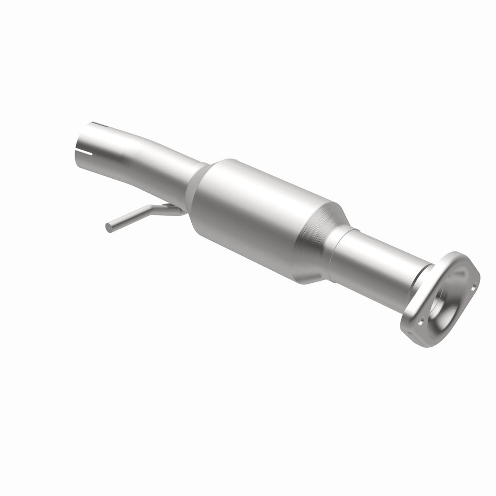 MagnaFlow Exhaust Products 52536 OEM Grade Direct-Fit Catalytic Converter for Select Toyota Highlander