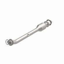 Load image into Gallery viewer, MagnaFlow Exhaust Products 5592670 California CARB Direct-Fit Catalytic Converter for Select Nissan Frontier, Nissan Pathfinder, Nissan Xterra, Suzuki Equator