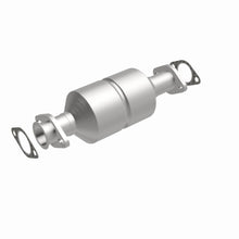 Load image into Gallery viewer, MagnaFlow Exhaust Products 3391242 California CARB Direct-Fit Catalytic Converter for Select Dodge Raider, Dodge Ram 50, Mitsubishi Mighty Max, Mitsubishi Montero