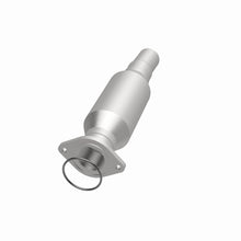 Load image into Gallery viewer, MagnaFlow Exhaust Products 5421024 California CARB Direct-Fit Catalytic Converter for Select Ford Five Hundred, Ford Freestyle, Mercury Montego