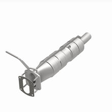 Load image into Gallery viewer, MagnaFlow Exhaust Products 280435 OEM Grade Direct-Fit Catalytic Converter for Select Ford F-53 Motorhome Chassis, Ford F-59 Commercial Stripped Chassis