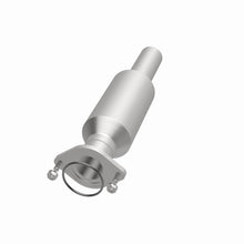 Load image into Gallery viewer, MagnaFlow Exhaust Products 5671981 California CARB Direct-Fit Catalytic Converter for Select Ford Fusion, Mercury Milan