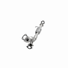 Load image into Gallery viewer, MagnaFlow Exhaust Products 51391 OEM Grade Direct-Fit Catalytic Converter for Select Saturn Vue