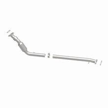 Load image into Gallery viewer, MagnaFlow Exhaust Products 5451126 California CARB Direct-Fit Catalytic Converter for Select Buick Terraza, Chevrolet Uplander, Pontiac Montana, Saturn Relay