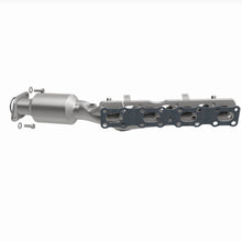 Load image into Gallery viewer, MagnaFlow Exhaust Products 5582380 California CARB Manifold Catalytic Converter for Select INFINITI QX56, Nissan Armada, Nissan TITAN