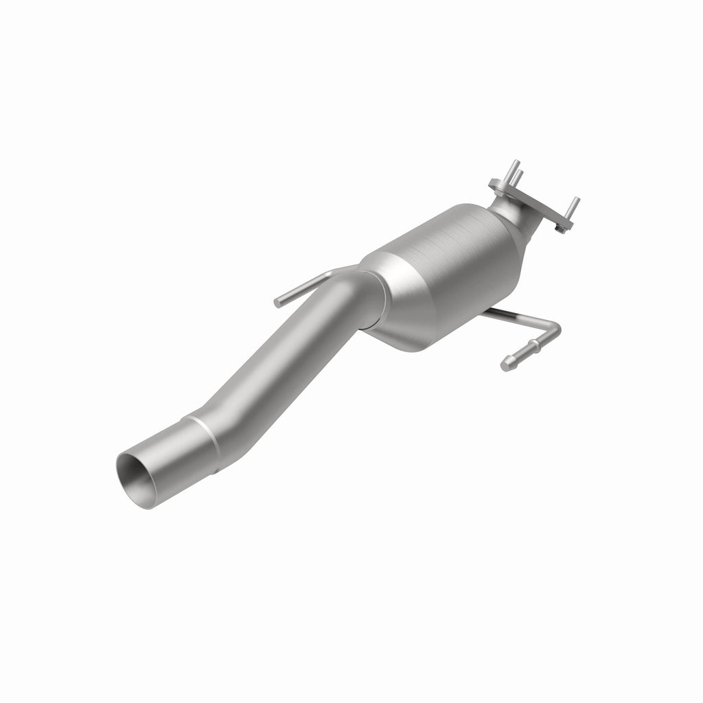 MagnaFlow Exhaust Products 51156 OEM Grade Direct-Fit Catalytic Converter for Select Volkswagen Touareg