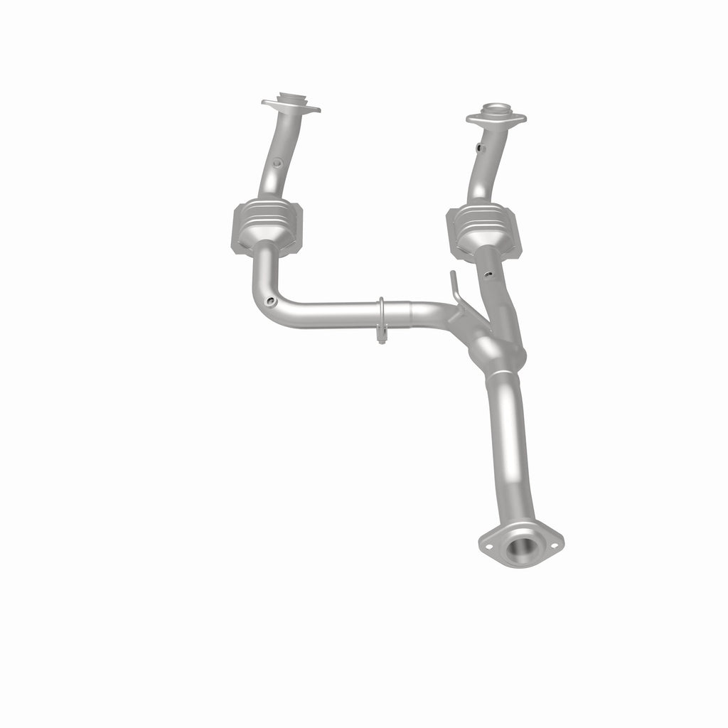 MagnaFlow Exhaust Products 49186 OEM Grade Direct-Fit Catalytic Converter for Select Jeep Liberty