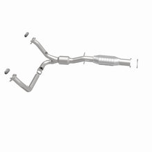 Load image into Gallery viewer, MagnaFlow Exhaust Products 458011 California CARB Direct-Fit Catalytic Converter for Select Chevrolet S10, GMC Sonoma