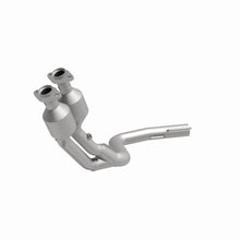 Load image into Gallery viewer, MagnaFlow Exhaust Products 24997 HM Grade Direct-Fit Catalytic Converter for Select Jeep Cherokee