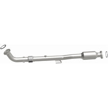 Load image into Gallery viewer, MagnaFlow Exhaust Products 5571435 California CARB Direct-Fit Catalytic Converter for Select Toyota Camry