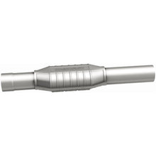 Load image into Gallery viewer, MagnaFlow Exhaust Products 3391473 California CARB Direct-Fit Catalytic Converter for Select Chevrolet C1500, Chevrolet C2500, Chevrolet C2500 Suburban, Chevrolet C3500, Chevrolet K2500, Chevrolet K2500 Suburban, Chevrolet K3500, Chevrolet R2500