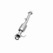 Load image into Gallery viewer, MagnaFlow Exhaust Products 441020 California CARB Direct-Fit Catalytic Converter for Select Chevrolet Tracker, Suzuki Vitara