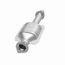 Load image into Gallery viewer, MagnaFlow Exhaust Products 23877 HM Grade Direct-Fit Catalytic Converter for Select Hyundai Sonata