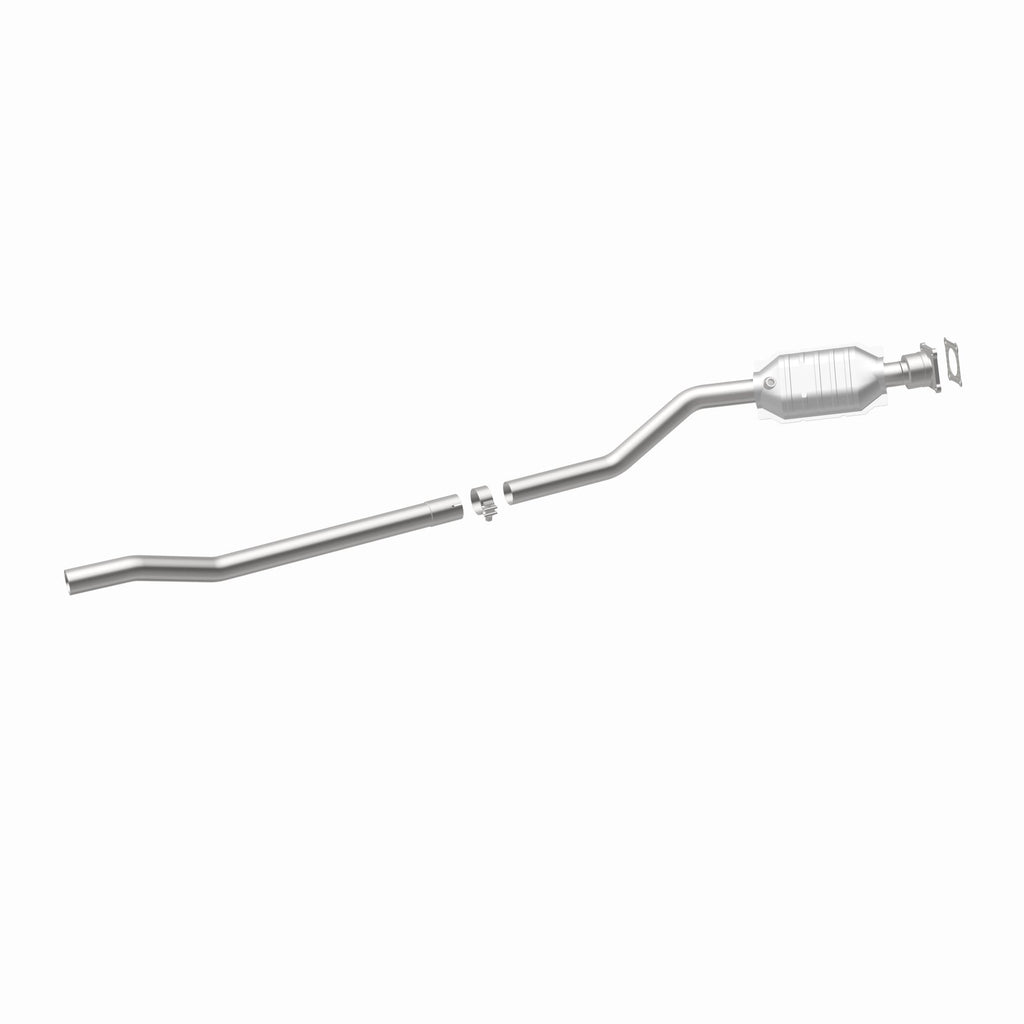 MagnaFlow Exhaust Products 51155 OEM Grade Direct-Fit Catalytic Converter for Select Chrysler Grand Voyager, Chrysler Town & Country, Chrysler Voyager, Dodge Caravan, Dodge Grand Caravan