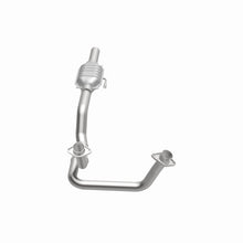 Load image into Gallery viewer, MagnaFlow Exhaust Products 93316 Standard Grade Direct-Fit Catalytic Converter for Select Ford E-150 Econoline, Ford E-150 Econoline Club Wagon, Ford E-250 Econoline, Ford E-250 Econoline Club Wagon, Ford E-350 Econoline, Ford E-350 Econoline Club Wagon