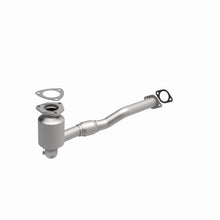 Load image into Gallery viewer, MagnaFlow Exhaust Products 51390 OEM Grade Direct-Fit Catalytic Converter for Select Saturn Vue