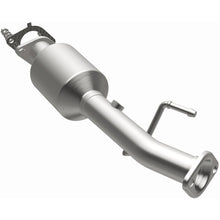 Load image into Gallery viewer, MagnaFlow Exhaust Products 557690 California CARB Direct-Fit Catalytic Converter for Select Nissan NV200