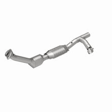 Load image into Gallery viewer, MagnaFlow Exhaust Products 51792 OEM Grade Direct-Fit Catalytic Converter for Select Ford Expedition, Ford F-150, Lincoln Navigator