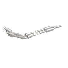 Load image into Gallery viewer, MagnaFlow Exhaust Products 551838 California CARB Direct-Fit Catalytic Converter for Select Volkswagen Passat