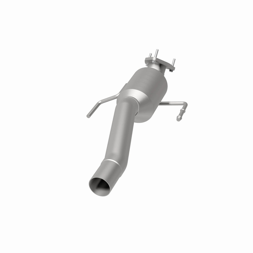 MagnaFlow Exhaust Products 51156 OEM Grade Direct-Fit Catalytic Converter for Select Volkswagen Touareg