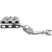 Load image into Gallery viewer, MagnaFlow Exhaust Products 5531758 California CARB Manifold Catalytic Converter for Select BMW 325Ci, BMW 325i