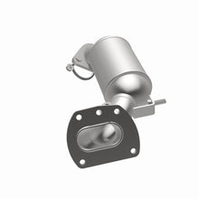 Load image into Gallery viewer, MagnaFlow Exhaust Products 22-009 OEM Grade Manifold Catalytic Converter for Select Lexus RX350, Lexus RX350L, Toyota Highlander, Toyota Sienna