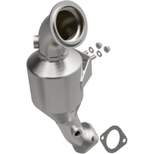 Load image into Gallery viewer, MagnaFlow Exhaust Products 5561837 California CARB Direct-Fit Catalytic Converter for Select Ford Special Service Police Sedan, Ford Taurus, Lincoln MKT