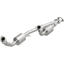 Load image into Gallery viewer, MagnaFlow Exhaust Products 3391353 California CARB Direct-Fit Catalytic Converter for Select Ford Windstar