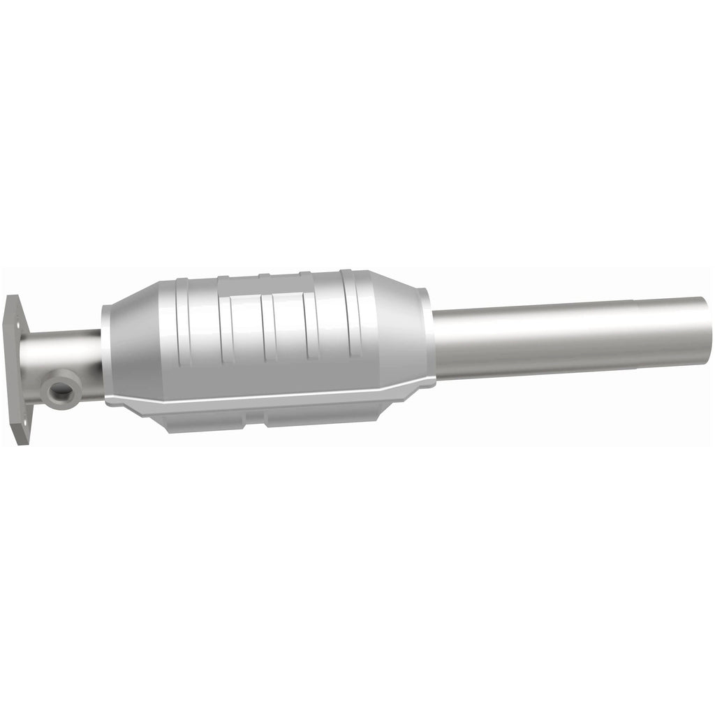 MagnaFlow Exhaust Products 22917 Standard Grade Direct-Fit Catalytic Converter for Select Volkswagen Golf, Volkswagen Jetta