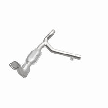 Load image into Gallery viewer, MagnaFlow Exhaust Products 447114 California CARB Direct-Fit Catalytic Converter for Select Ford Expedition