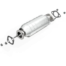 Load image into Gallery viewer, MagnaFlow Exhaust Products 23171 HM Grade Direct-Fit Catalytic Converter for Select Hyundai Accent, Kia Rio, Kia Rio5