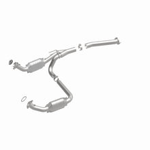 Load image into Gallery viewer, MagnaFlow Exhaust Products 24081 HM Grade Direct-Fit Catalytic Converter for Select Chevrolet Express 1500, Chevrolet Express 2500, GMC Savana 1500, GMC Savana