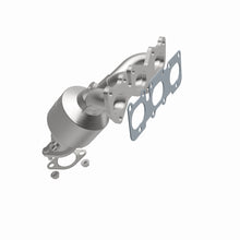 Load image into Gallery viewer, MagnaFlow Exhaust Products 51202 OEM Grade Manifold Catalytic Converter for Select Hyundai Santa Fe, Hyundai Veracruz