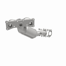 Load image into Gallery viewer, MagnaFlow Exhaust Products 5531226 California CARB Manifold Catalytic Converter for Select BMW 528i, BMW 528i xDrive, BMW 528xi