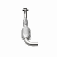 Load image into Gallery viewer, MagnaFlow Exhaust Products 447121 California CARB Direct-Fit Catalytic Converter for Select Ford Expedition, Ford F-150