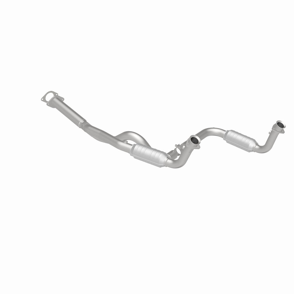 MagnaFlow Exhaust Products 49063 OEM Grade Direct-Fit Catalytic Converter for Select Chevrolet Express 1500, Chevrolet Express 2500, Chevrolet Express 3500, GMC Savana 1500, GMC Savana 2500, GMC Savana