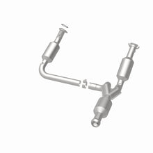 Load image into Gallery viewer, MagnaFlow Exhaust Products 5582578 California CARB Direct-Fit Catalytic Converter for Select Chevrolet Avalanche, Chevrolet Silverado 1500, Chevrolet Suburban 1500, Chevrolet Tahoe, GMC Sierra 1500, GMC Yukon, GMC Yukon XL